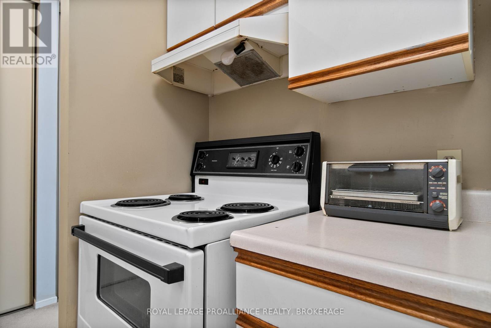 405 - 550 Talbot Place, Gananoque, Ontario  K7G 3C6 - Photo 8 - X11996845