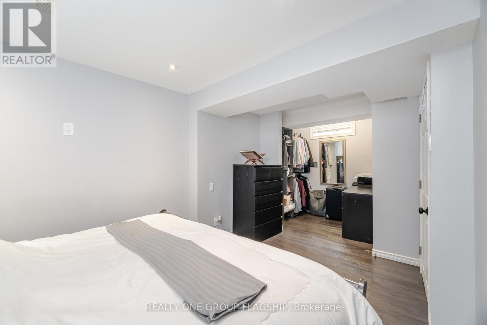 7267 Windbreak Court, Mississauga, Ontario  L5N 6K6 - Photo 42 - W12206095