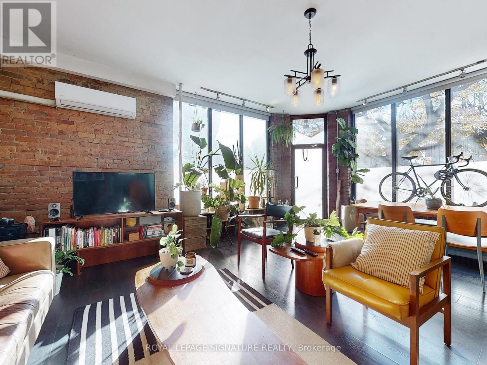 134 PENDRITH STREET, toronto (dovercourt-wallace emerson-junction), Ontario