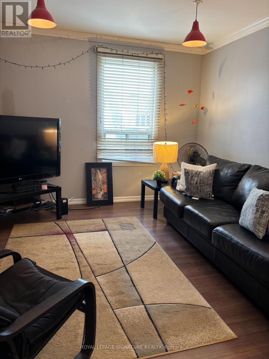 134 Pendrith Street, Toronto (Dovercourt-Wallace Emerson-Junction), Ontario  M6G 1R7 - Photo 16 - W12206105