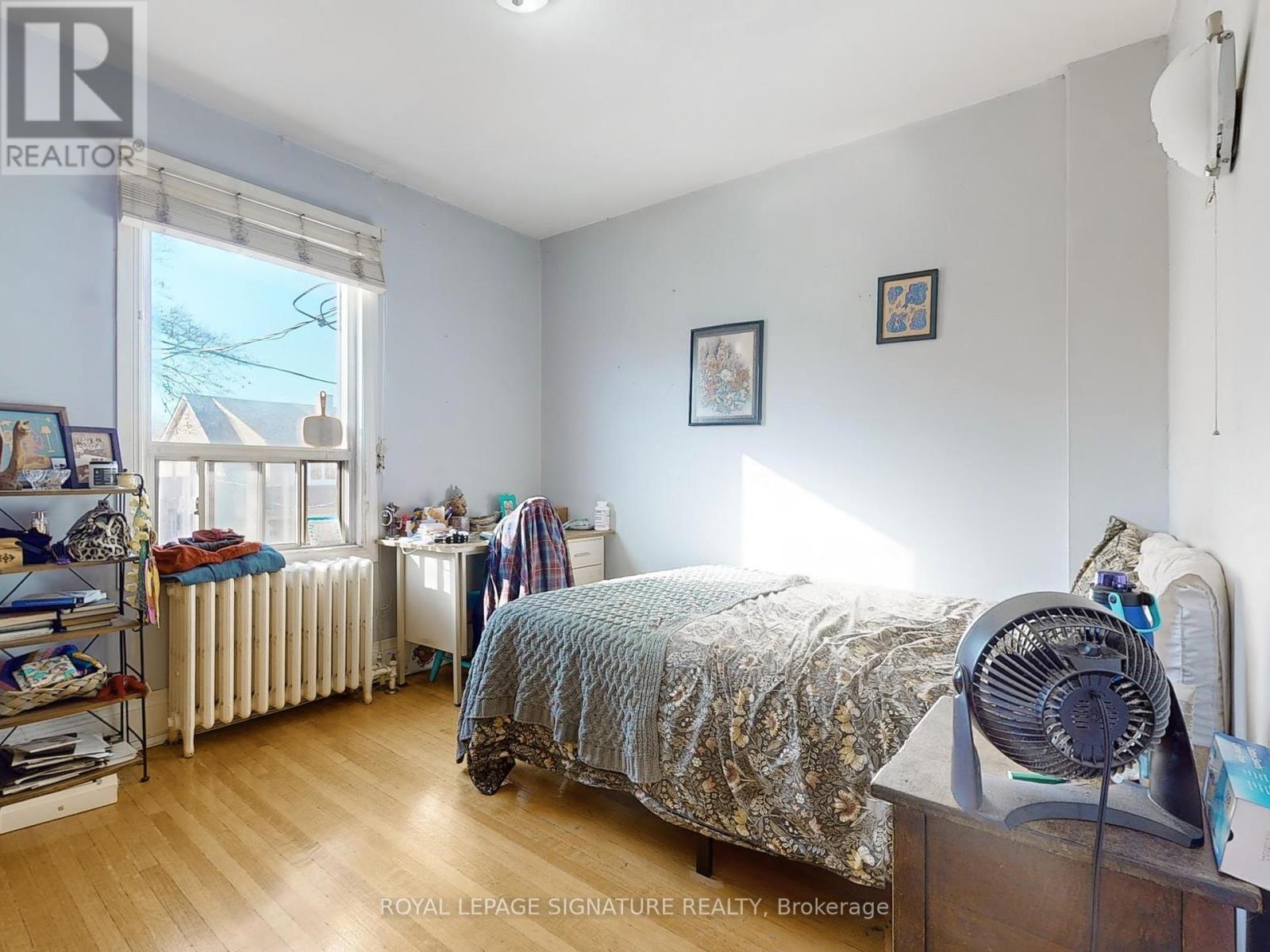 134 Pendrith Street, Toronto, Ontario  M6G 1R7 - Photo 17 - W12206105