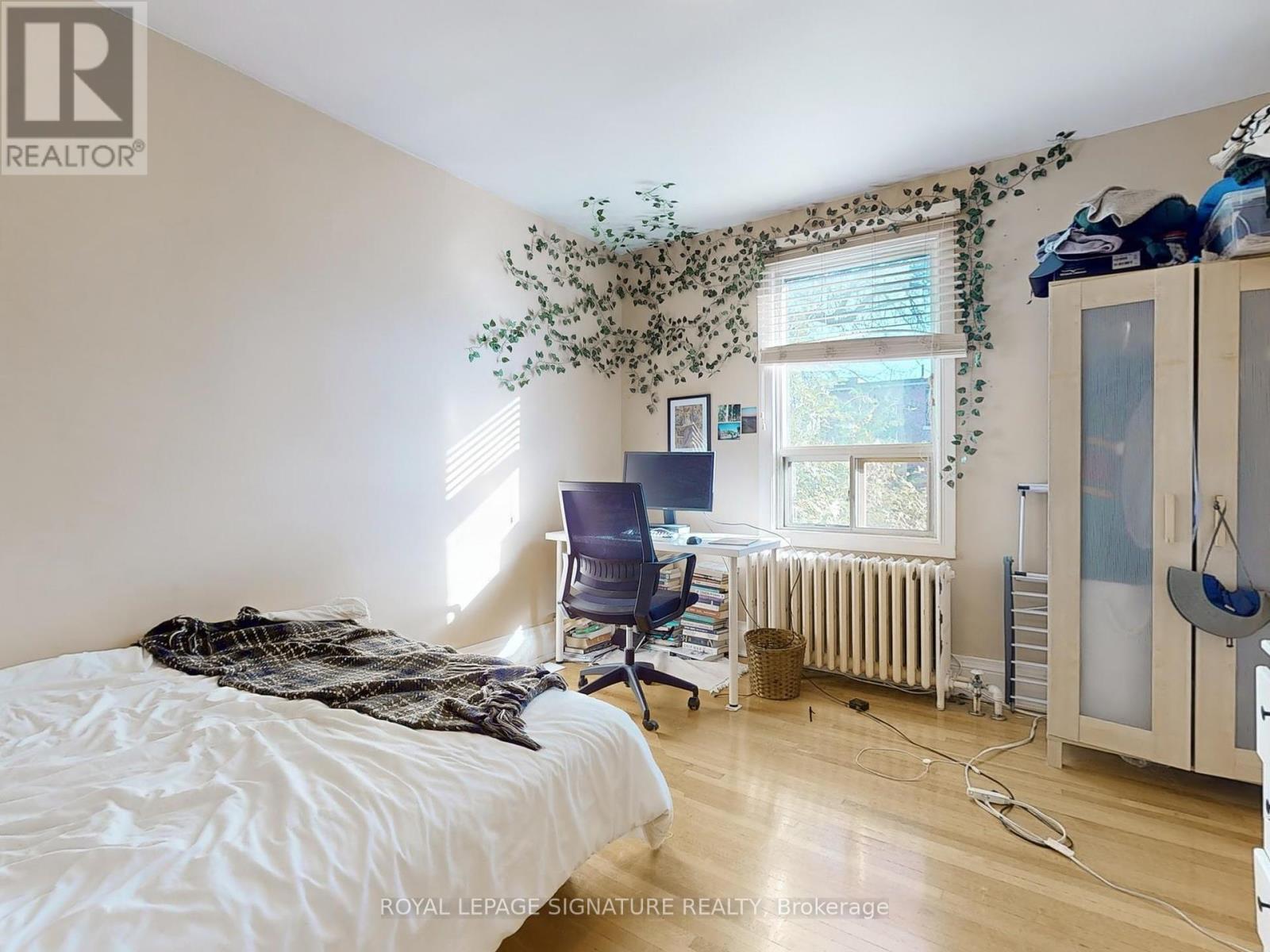 134 Pendrith Street, Toronto, Ontario  M6G 1R7 - Photo 19 - W12206105