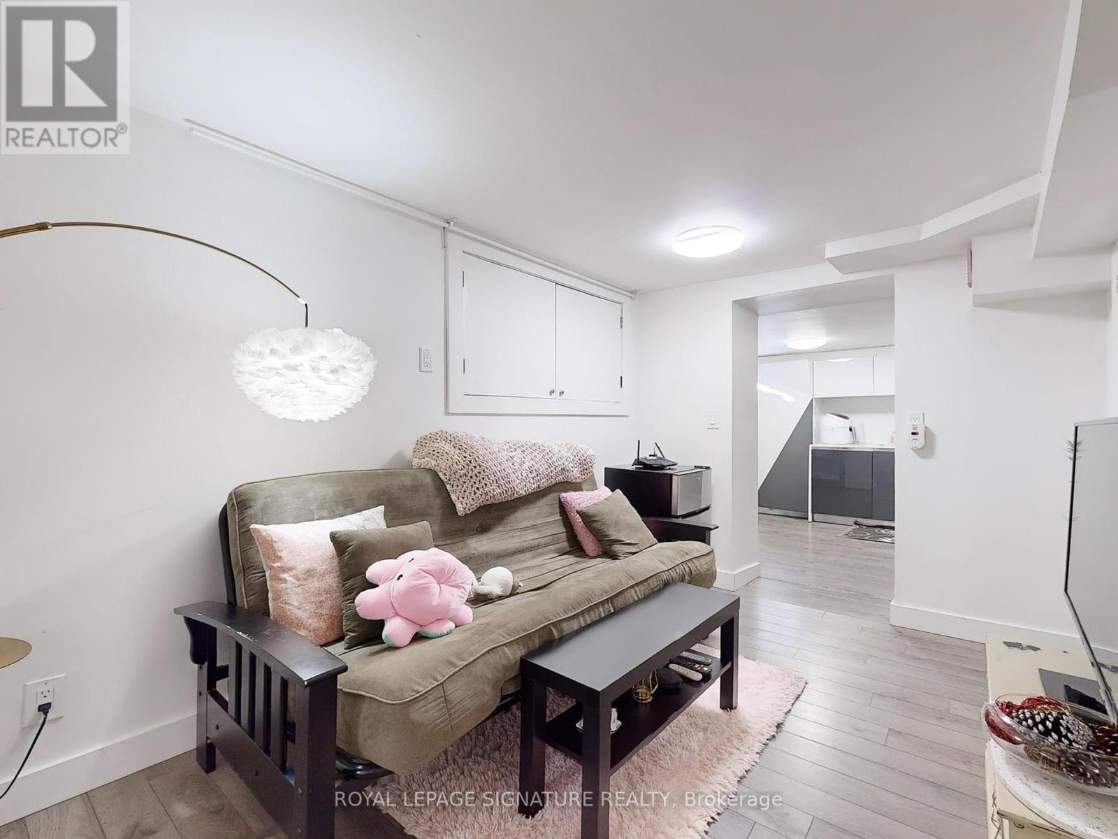 134 Pendrith Street, Toronto, Ontario  M6G 1R7 - Photo 20 - W12206105