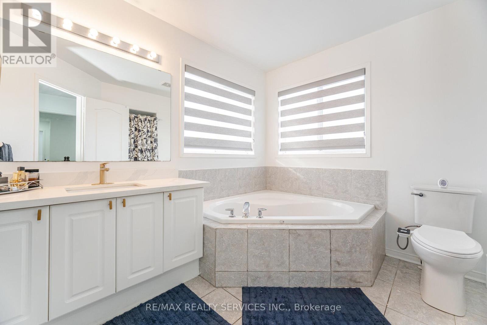 43 Sedgewick Circle, Brampton, Ontario  L7A 2P6 - Photo 17 - W12206109