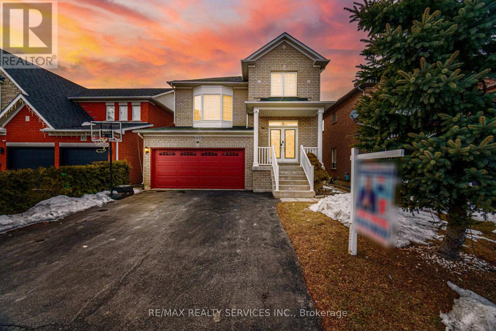 43 Sedgewick Circle, Brampton, Ontario  L7A 2P6 - Photo 2 - W12206109