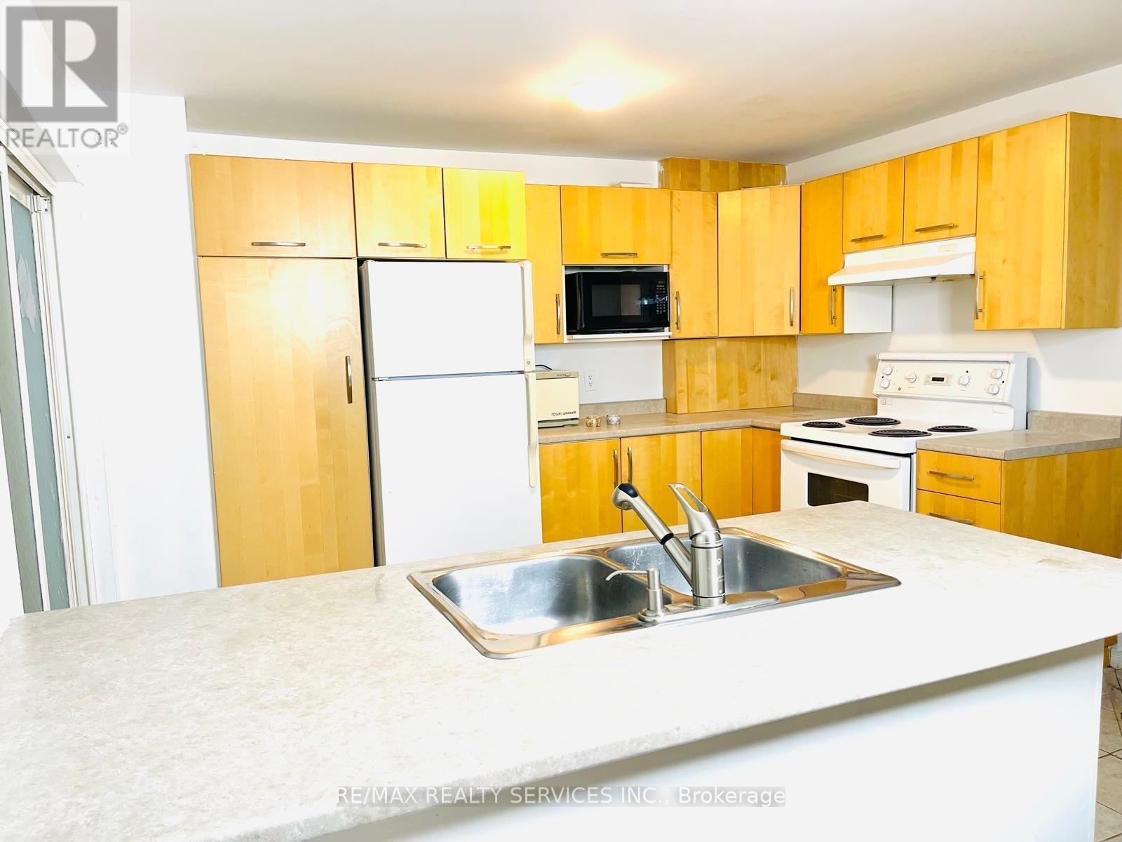 43 Sedgewick Circle, Brampton, Ontario  L7A 2P6 - Photo 39 - W12206109