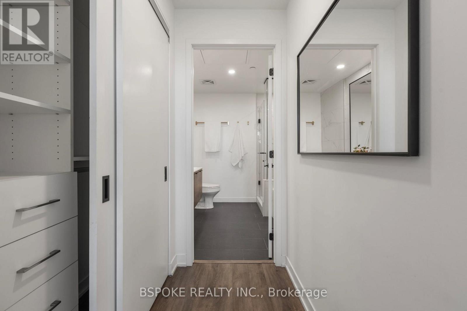 501 - 2118 Bloor Street W, Toronto, Ontario  M6S 0A6 - Photo 12 - W12206121