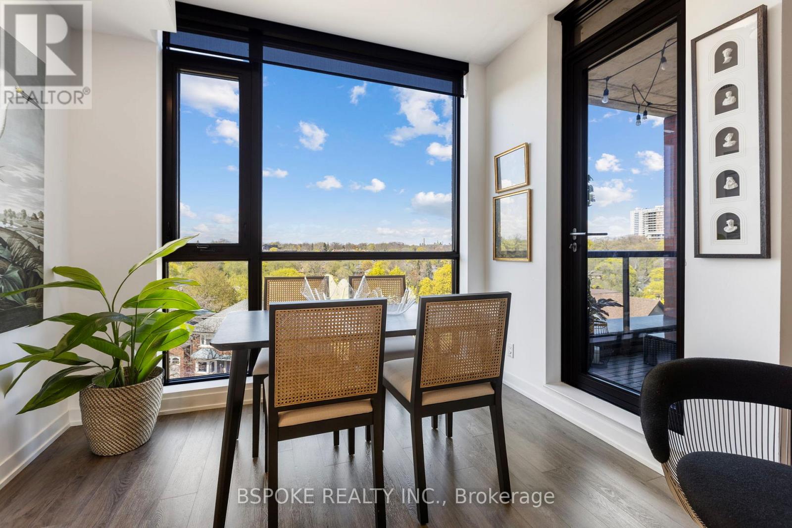501 - 2118 Bloor Street W, Toronto, Ontario  M6S 0A6 - Photo 4 - W12206121