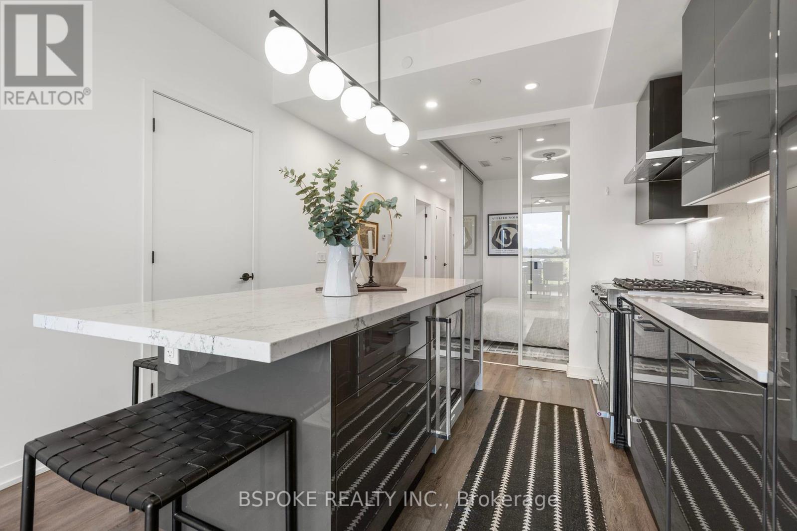 501 - 2118 Bloor Street W, Toronto, Ontario  M6S 0A6 - Photo 7 - W12206121