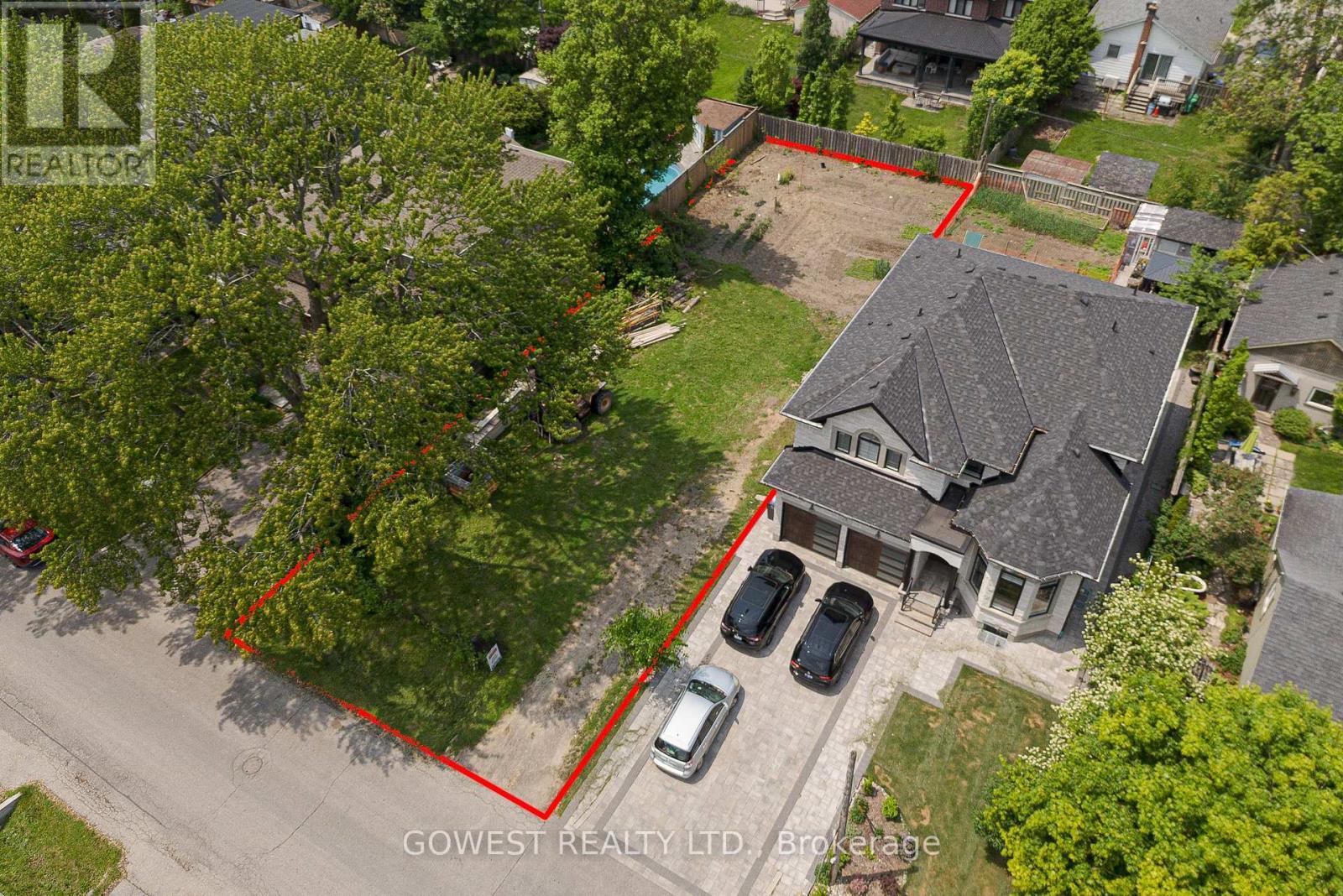 75 Troy Street, Mississauga, Ontario  L5G 1S6 - Photo 11 - W12206158