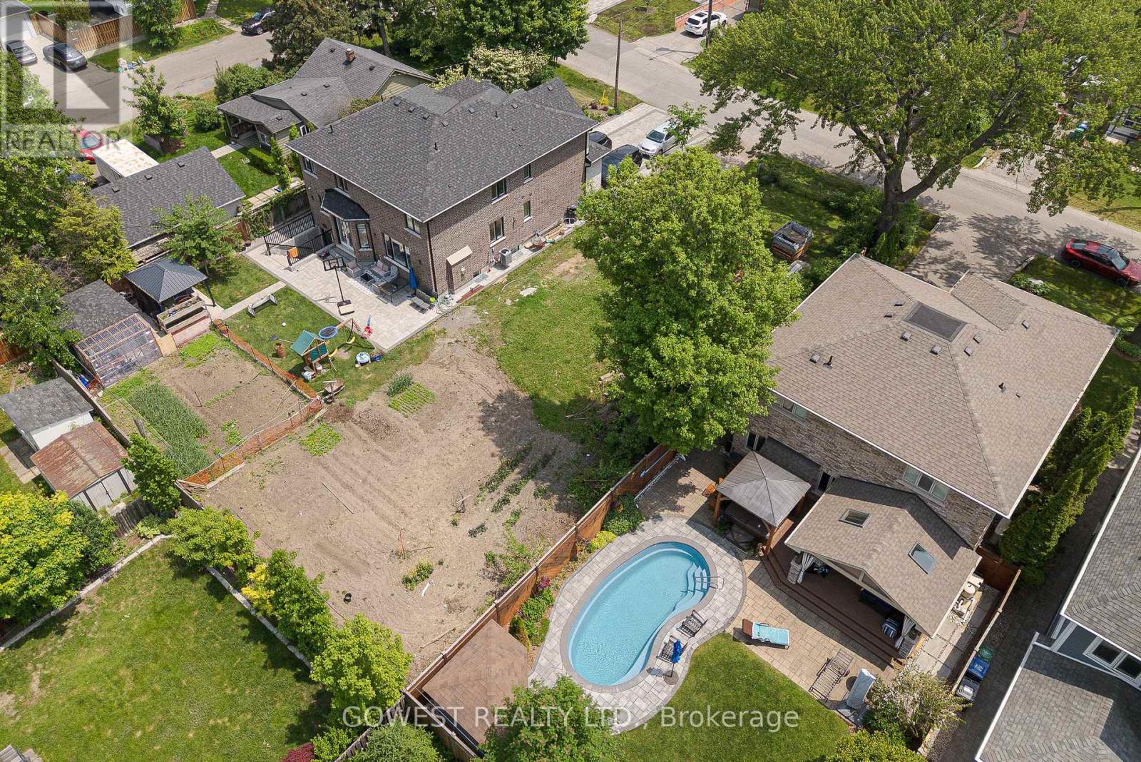 75 Troy Street, Mississauga, Ontario  L5G 1S6 - Photo 13 - W12206158