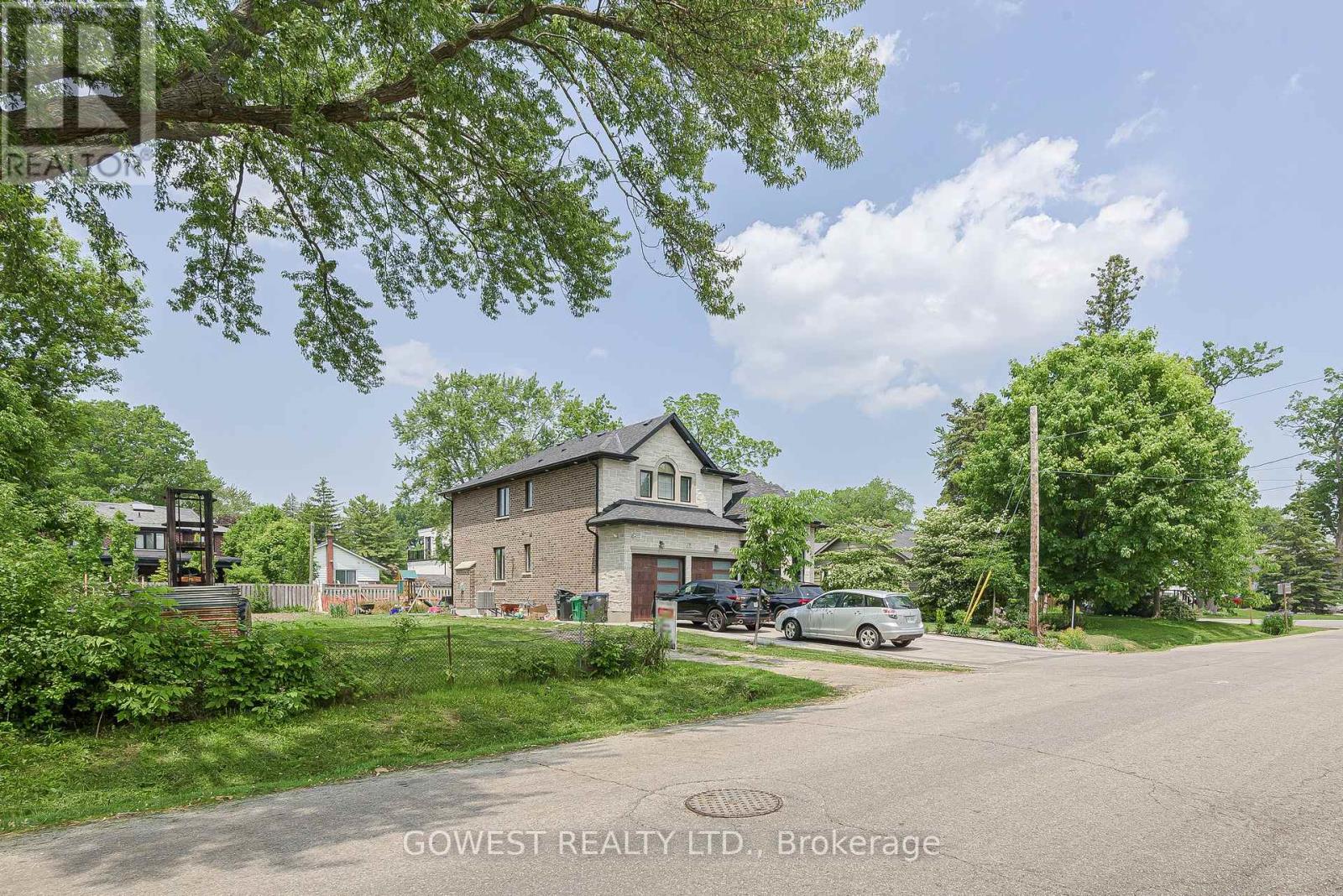 75 Troy Street, Mississauga, Ontario  L5G 1S6 - Photo 2 - W12206158