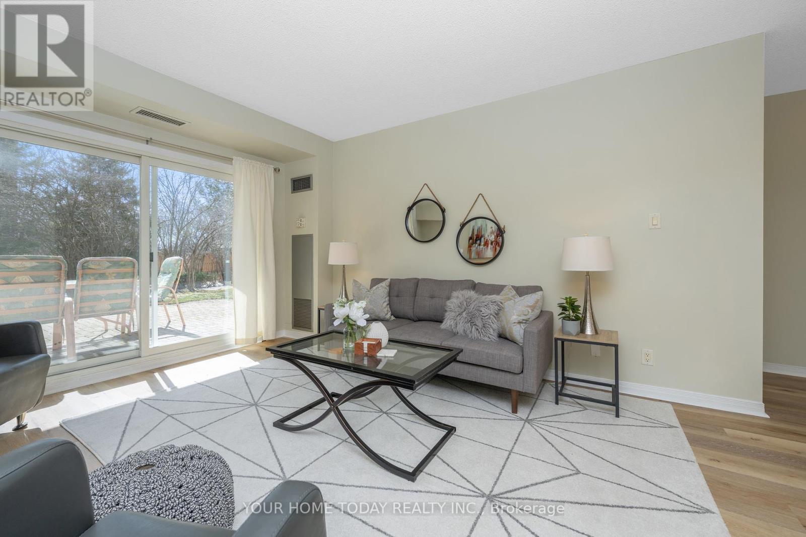 102 - 24 Chapel Street, Halton Hills (Georgetown), Ontario  L7G 6A7 - Photo 6 - W12206168