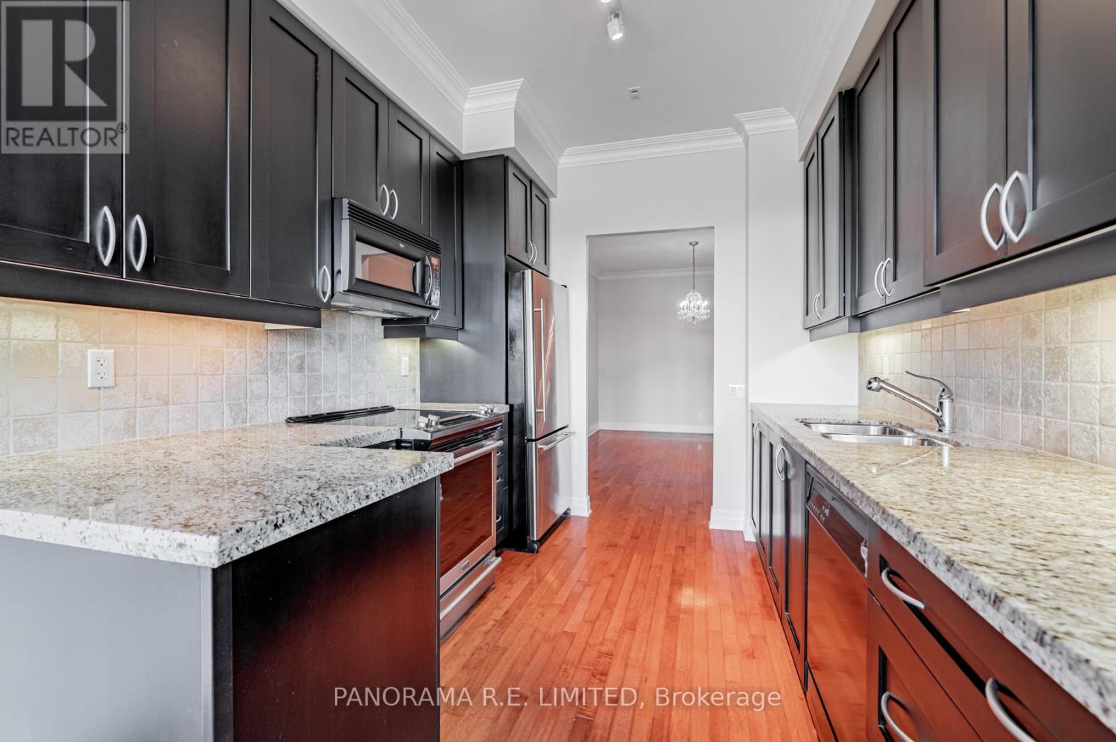 507 - 9 Burnhamthorpe Crescent, Toronto, Ontario  M9A 0A6 - Photo 11 - W12206171