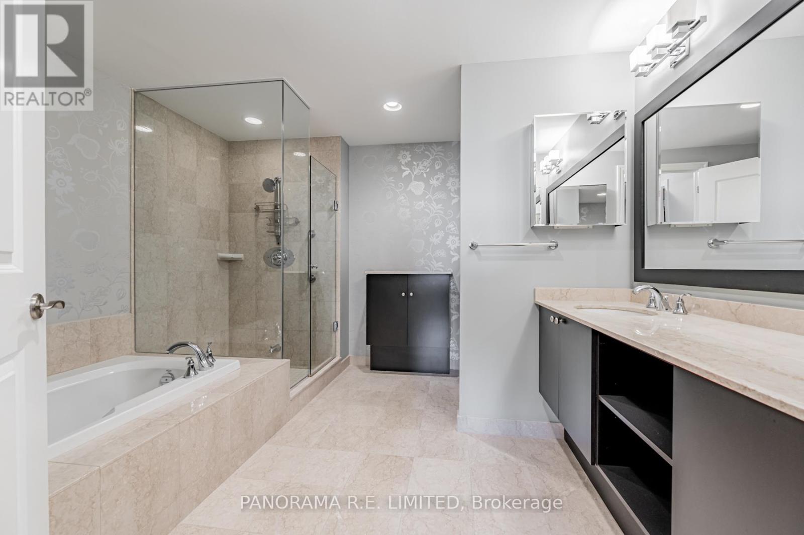 507 - 9 Burnhamthorpe Crescent, Toronto, Ontario  M9A 0A6 - Photo 19 - W12206171