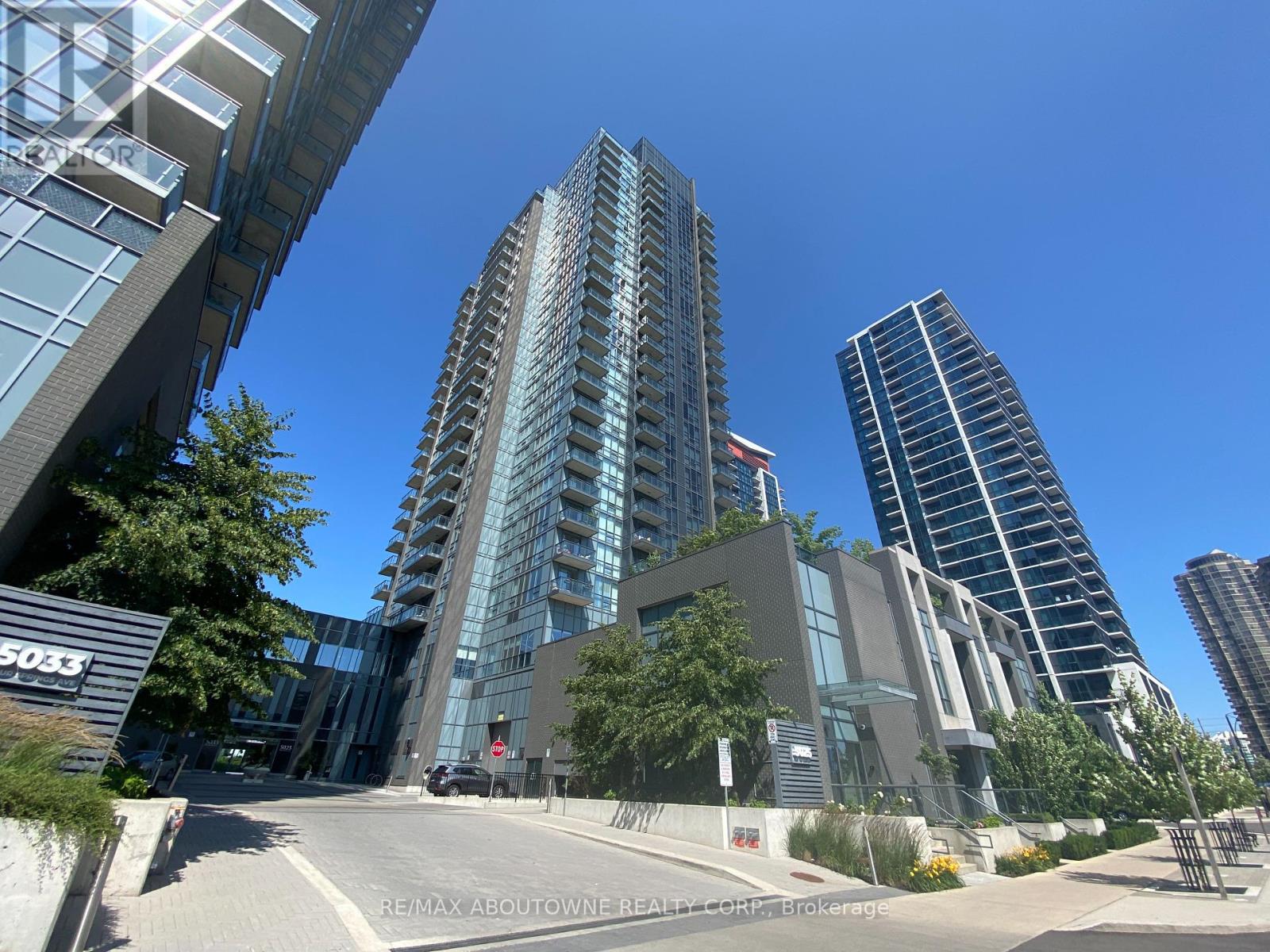 708 - 5025 Four Springs Avenue, Mississauga, Ontario  L5R 0G5 - Photo 2 - W12206173