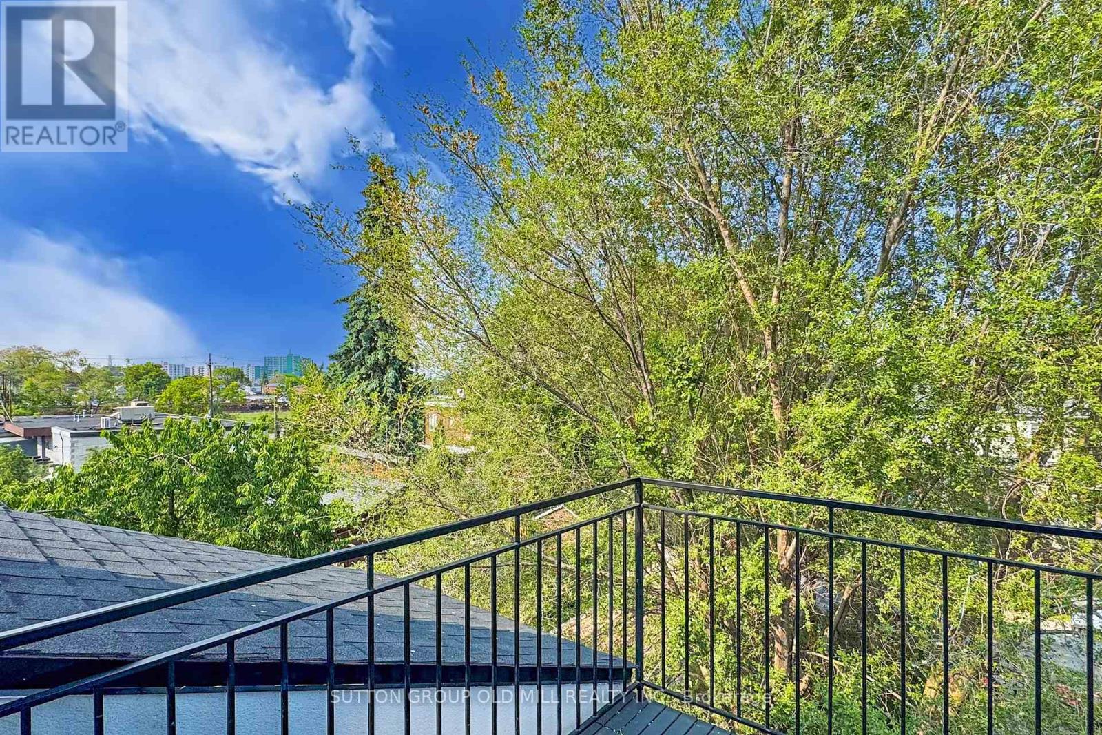 171 Brookside Avenue, Toronto, Ontario  M6S 4G8 - Photo 25 - W12206198