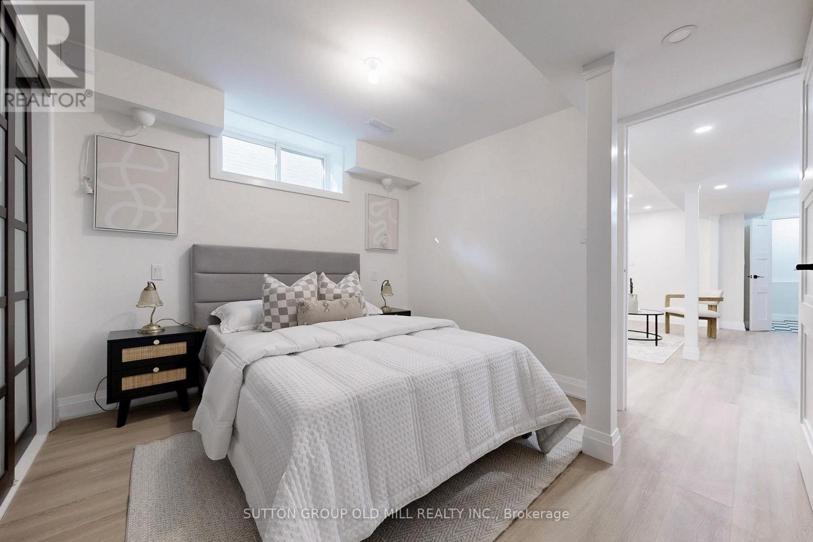 171 Brookside Avenue, Toronto, Ontario  M6S 4G8 - Photo 32 - W12206198