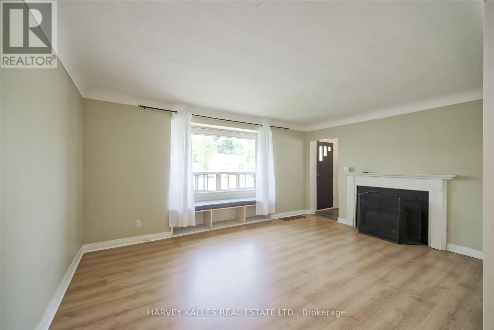 247 Jennings Crescent, Oakville, Ontario  L6L 1W2 - Photo 14 - W12206204
