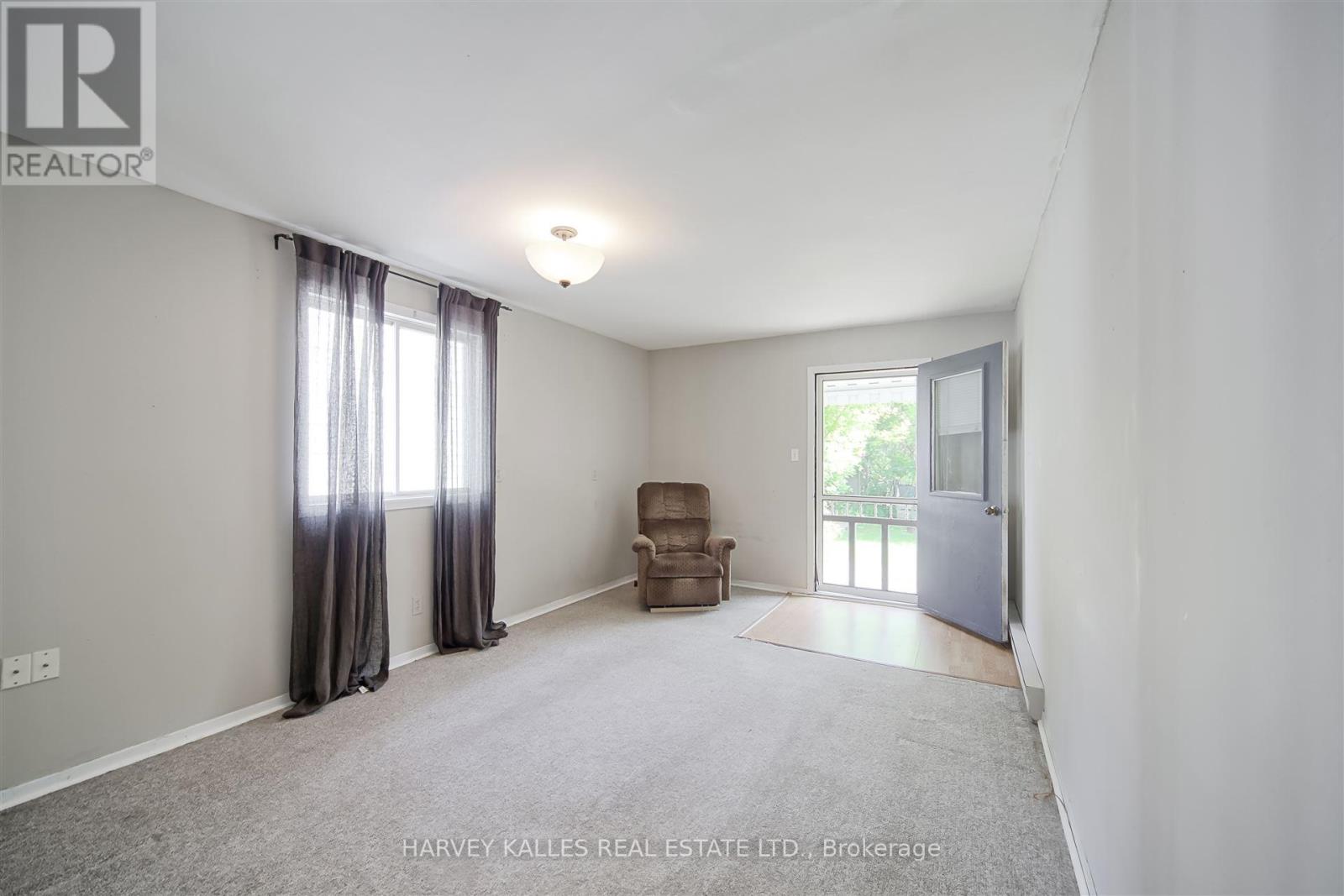 247 Jennings Crescent, Oakville, Ontario  L6L 1W2 - Photo 23 - W12206204
