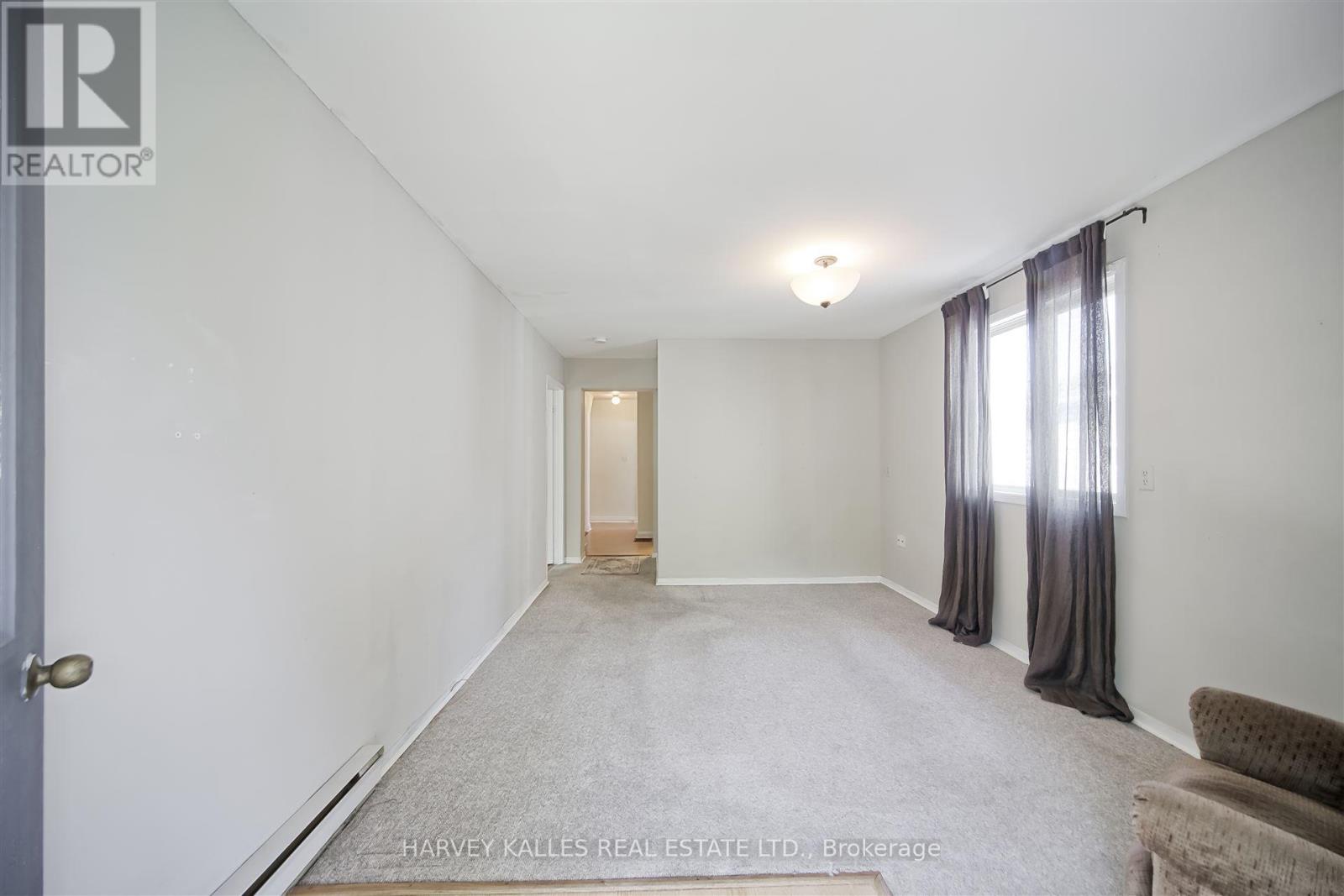 247 Jennings Crescent, Oakville, Ontario  L6L 1W2 - Photo 24 - W12206204