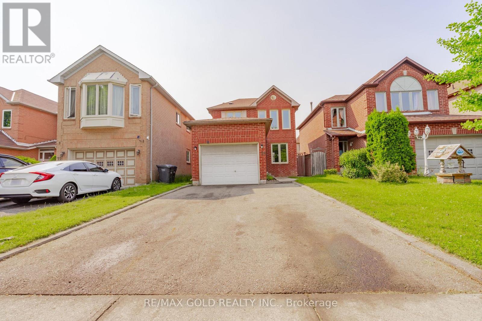 24 Banner Road, Brampton, Ontario  L6X 4K6 - Photo 1 - W12206226