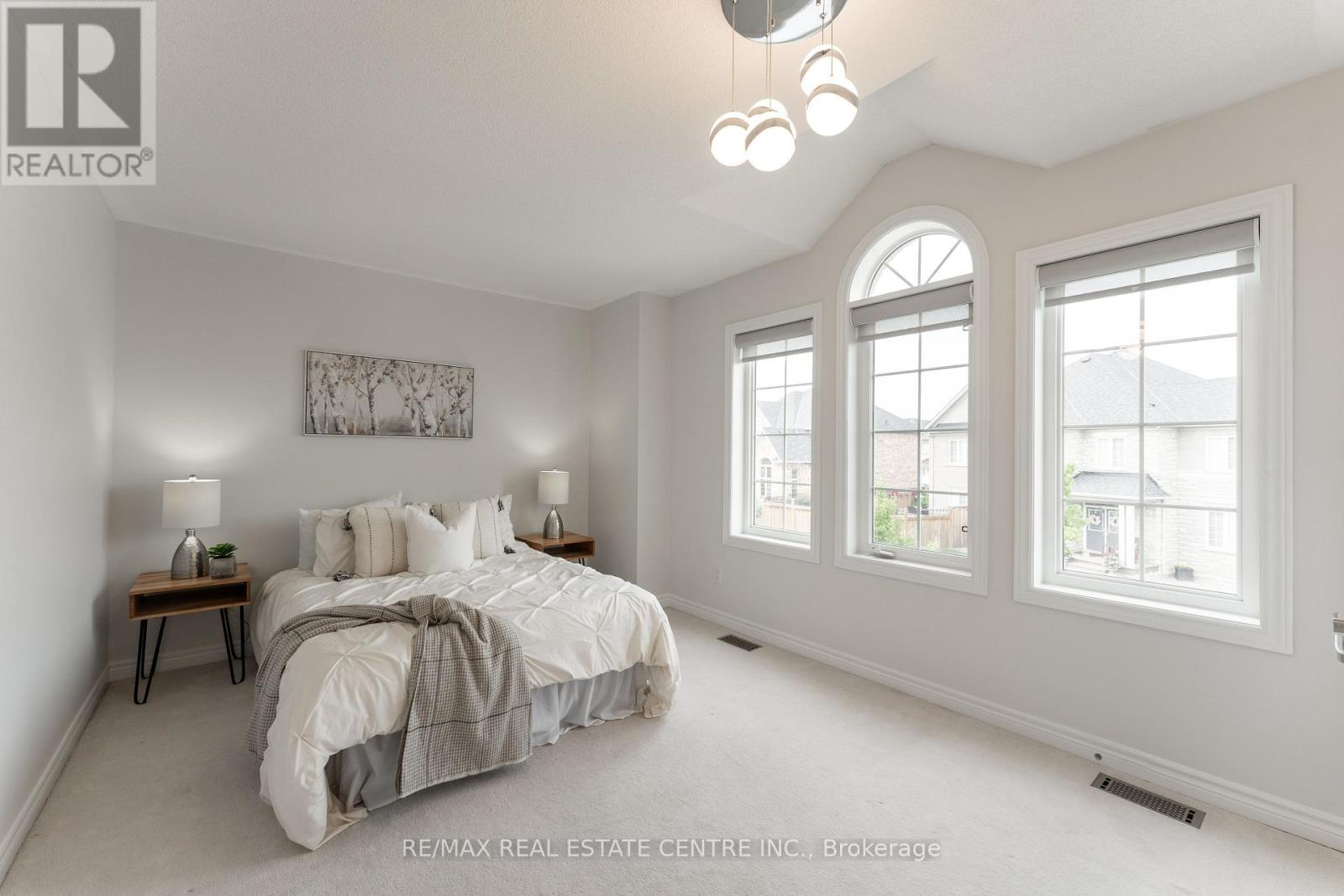 3344 Pottery Drive, Burlington, Ontario  L7M 0L3 - Photo 31 - W12206228