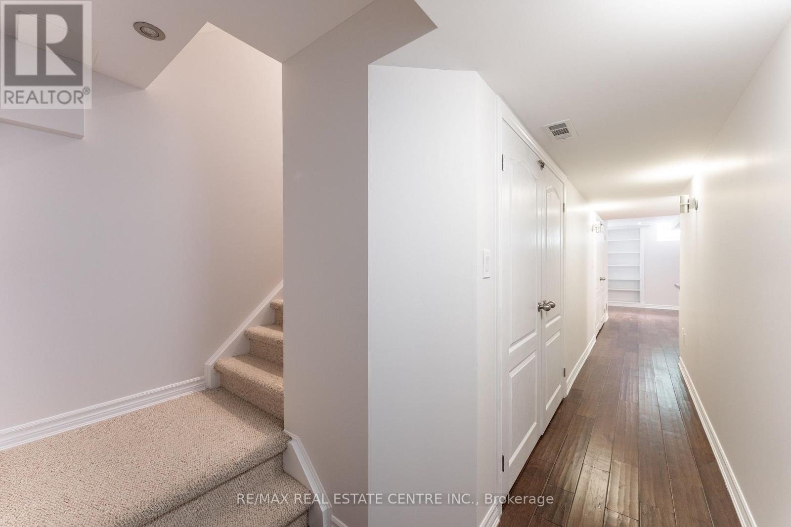 3344 Pottery Drive, Burlington, Ontario  L7M 0L3 - Photo 35 - W12206228