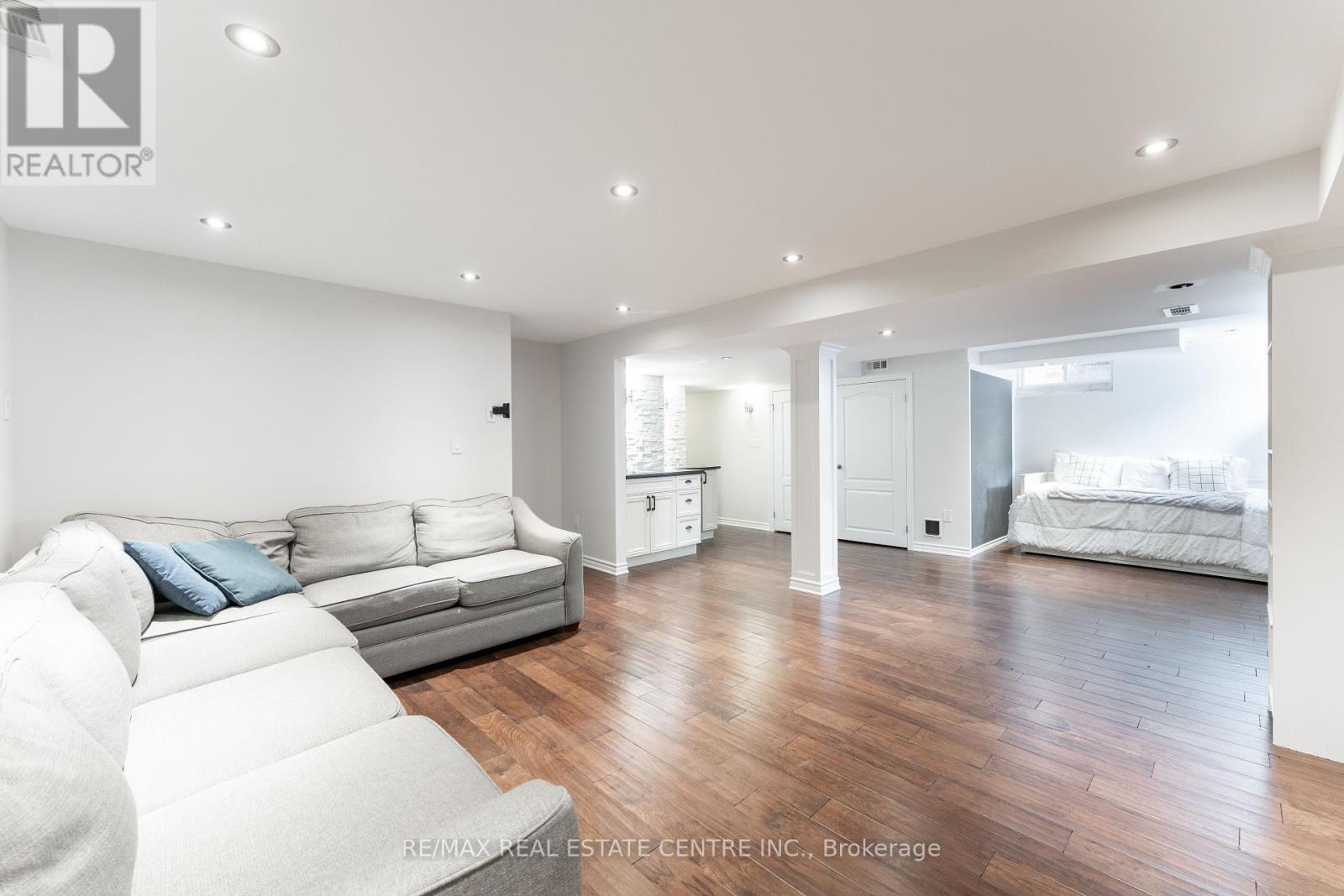 3344 Pottery Drive, Burlington, Ontario  L7M 0L3 - Photo 39 - W12206228