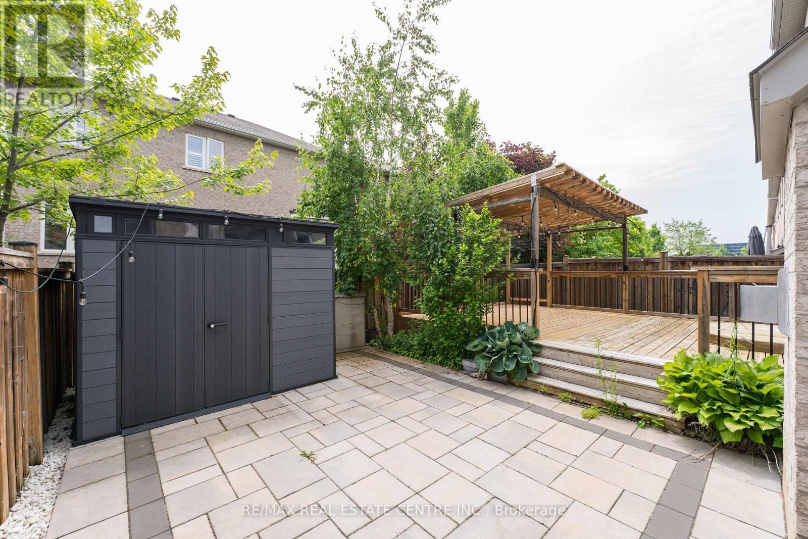 3344 Pottery Drive, Burlington, Ontario  L7M 0L3 - Photo 44 - W12206228
