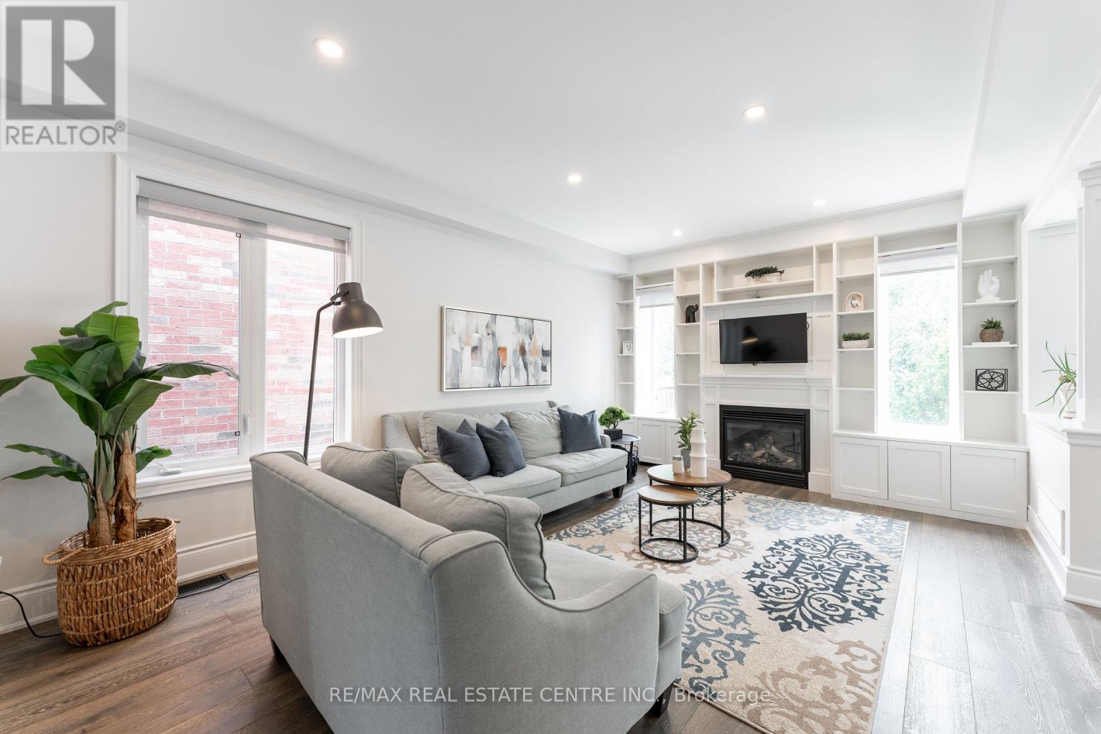 3344 Pottery Drive, Burlington, Ontario  L7M 0L3 - Photo 8 - W12206228