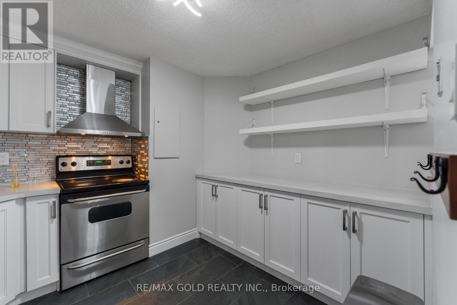 413 - 61 Markbrook Lane, Toronto, Ontario  M9V 5E7 - Photo 17 - W12206266