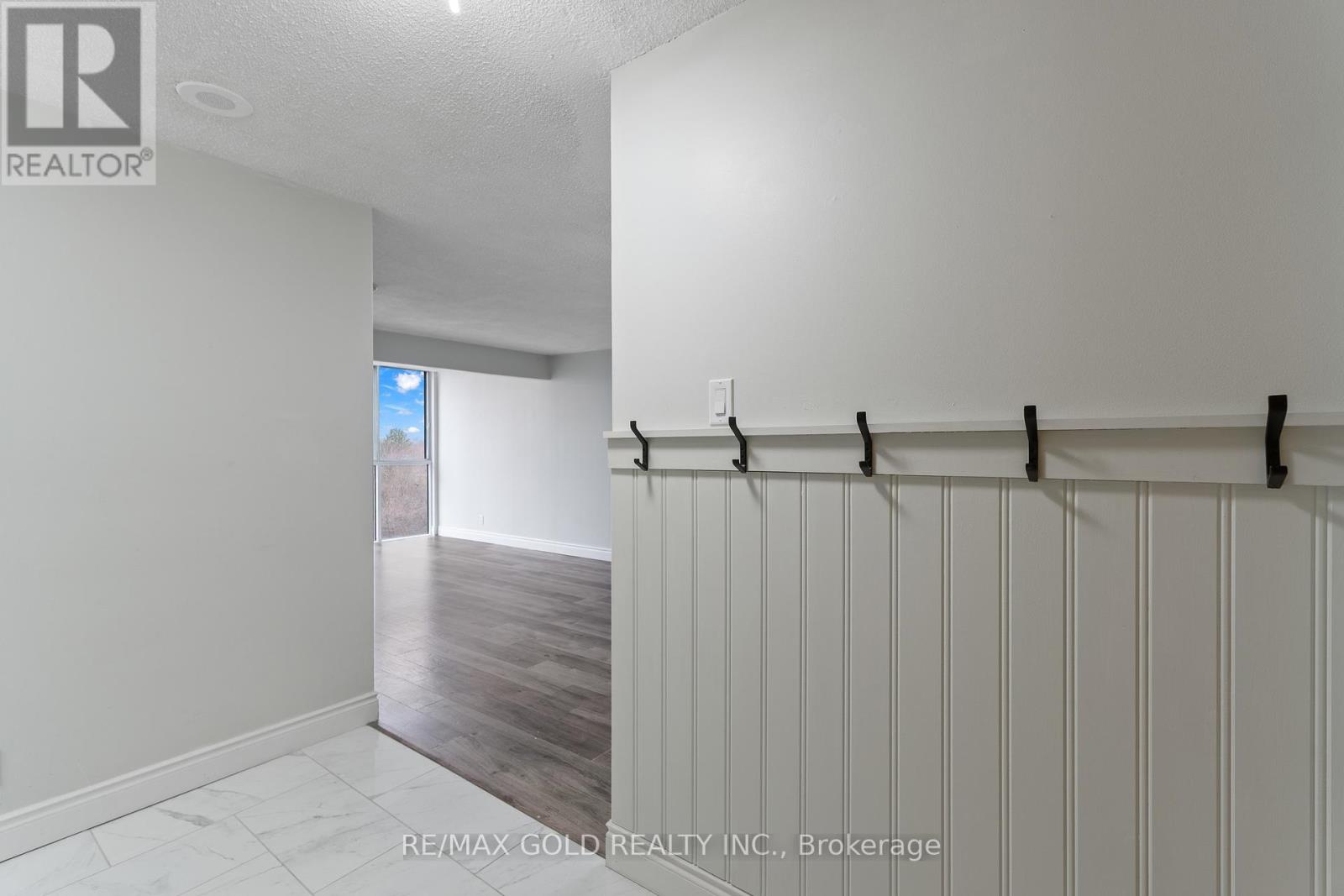 413 - 61 Markbrook Lane, Toronto, Ontario  M9V 5E7 - Photo 9 - W12206266