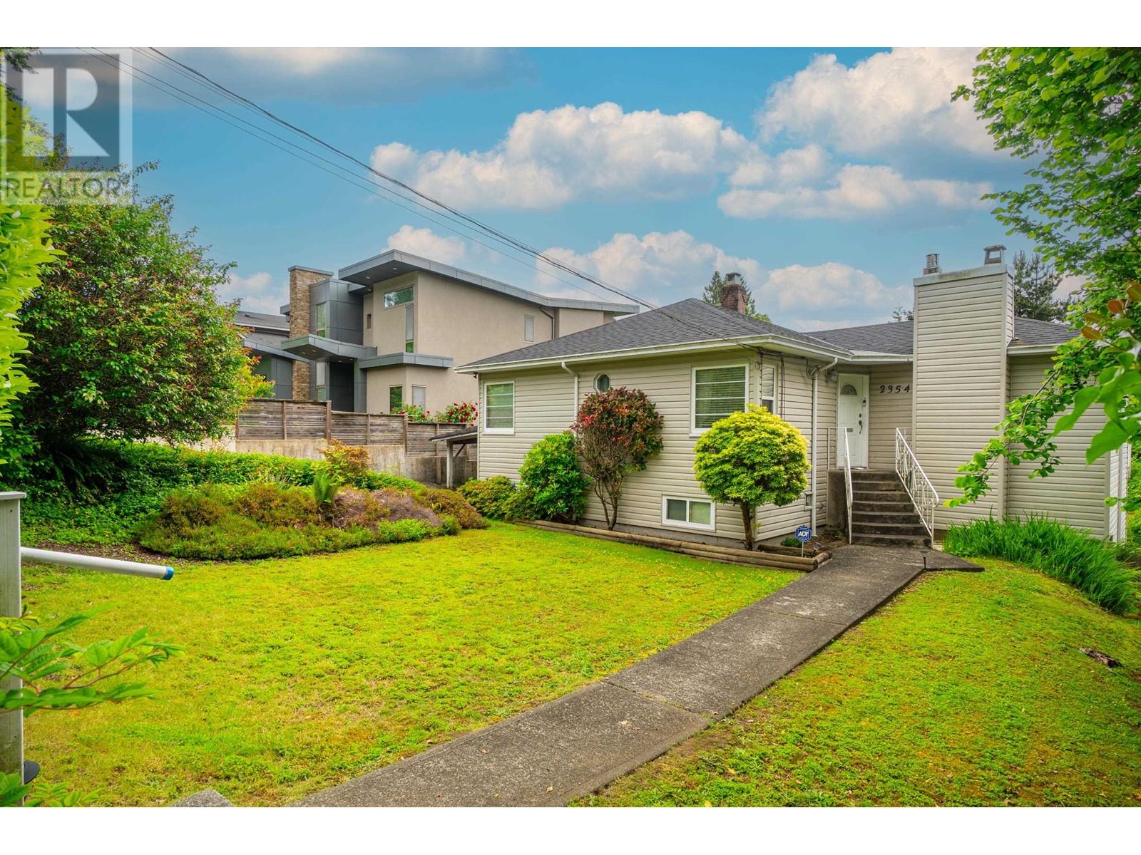 2354 MATHERS AVENUE, West Vancouver, British Columbia