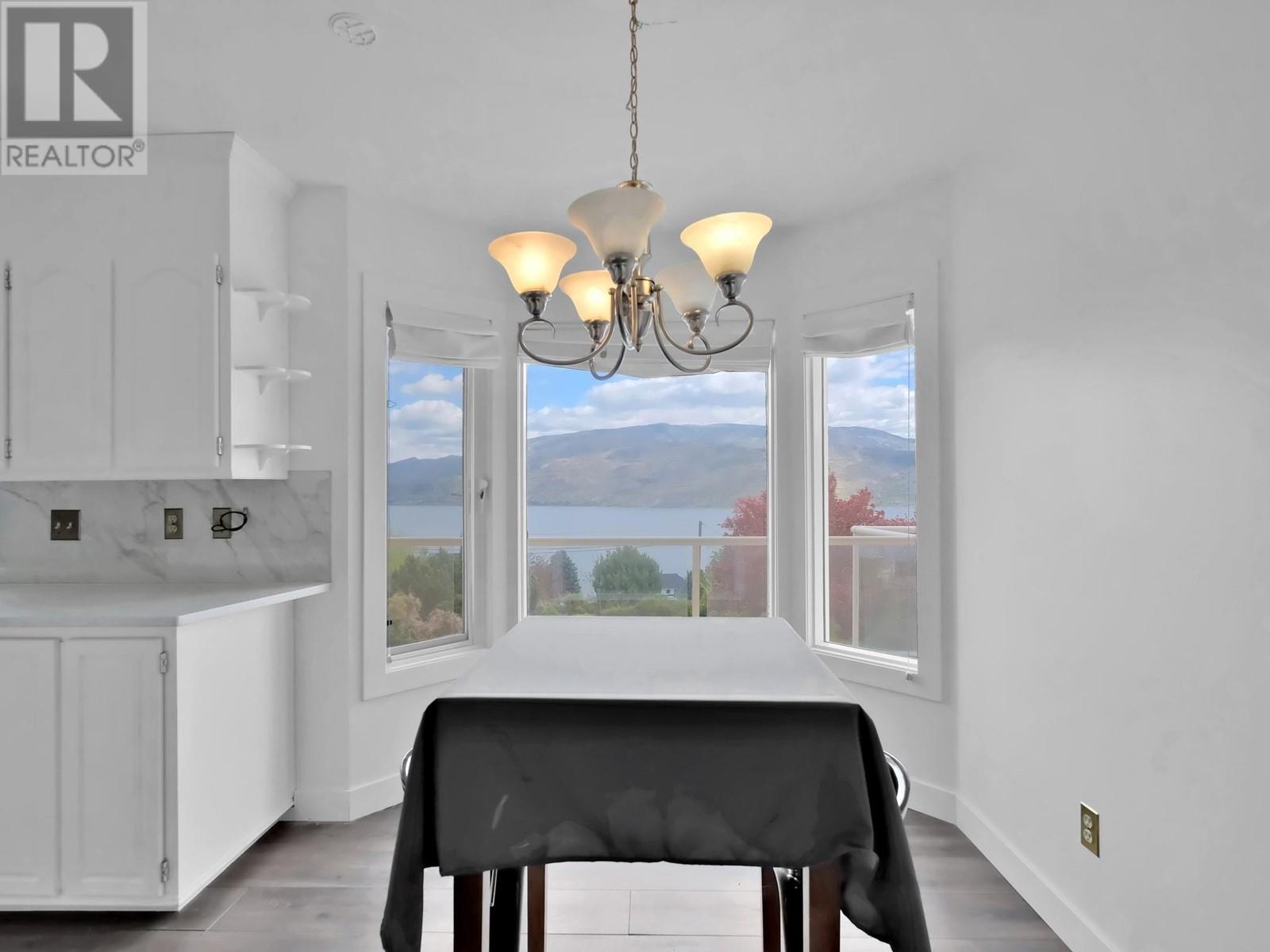 Property at 6085 Beatrice Road image 4