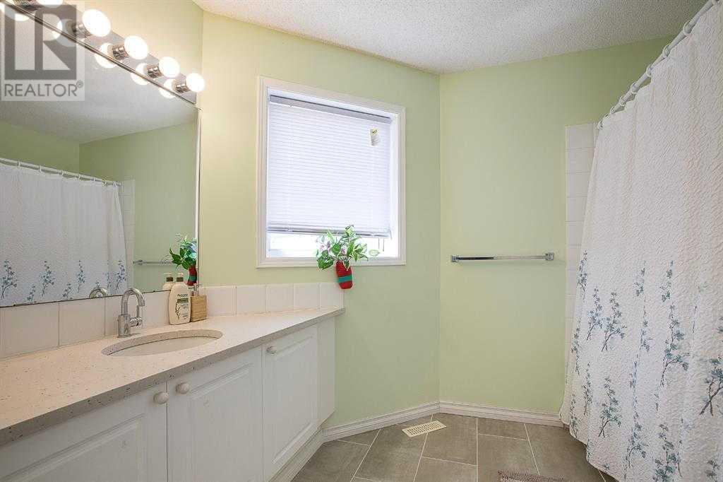 10665 Hidden Valley Drive Nw, Calgary, Alberta  T3A 5N3 - Photo 27 - A2207867
