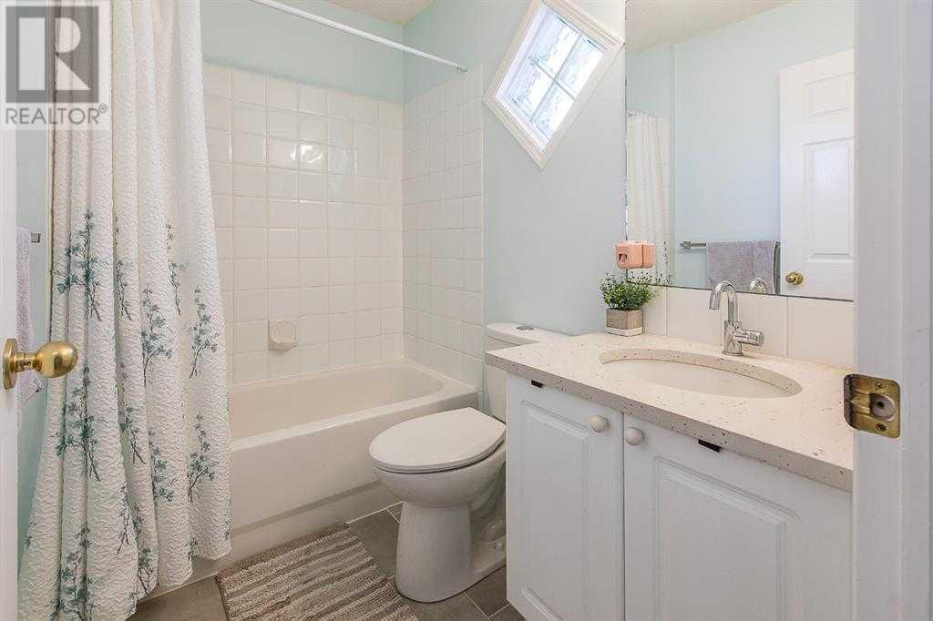 10665 Hidden Valley Drive Nw, Calgary, Alberta  T3A 5N3 - Photo 21 - A2207867