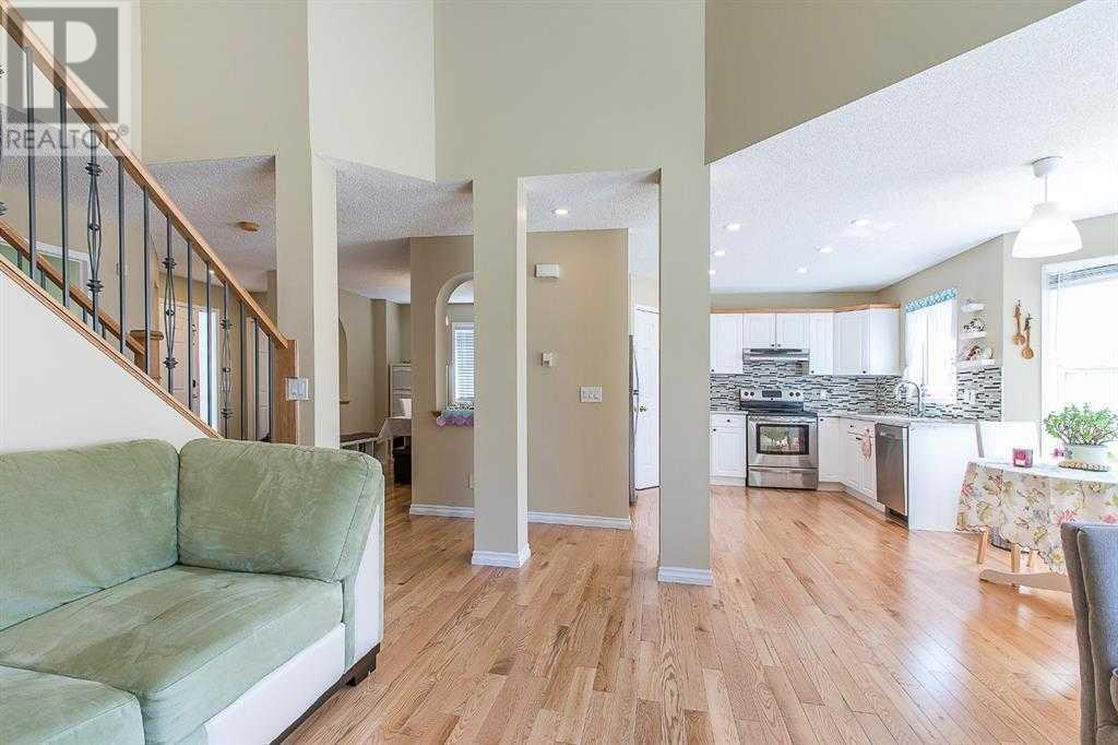 10665 Hidden Valley Drive Nw, Calgary, Alberta  T3A 5N3 - Photo 9 - A2207867