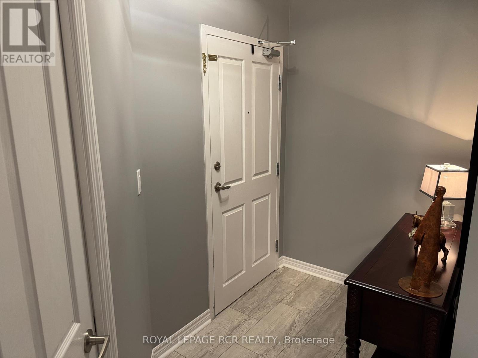 303 - 1030 Coronation Drive, London North (North I), Ontario  N6G 0G5 - Photo 3 - X12206169
