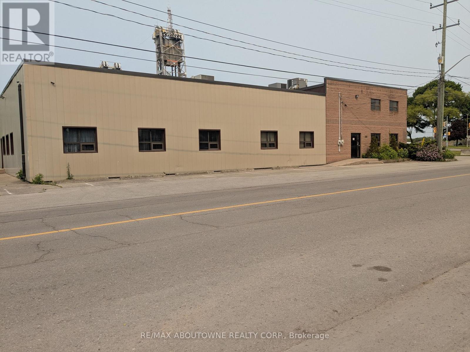 198 Welland Street, Port Colborne, Ontario  L3K 5V8 - Photo 2 - X12206222