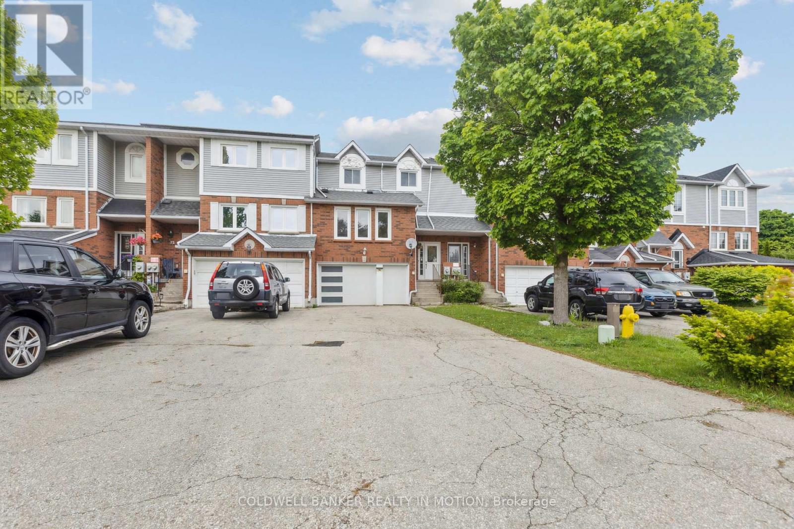 74 FAIRGREEN CLOSE, cambridge, Ontario