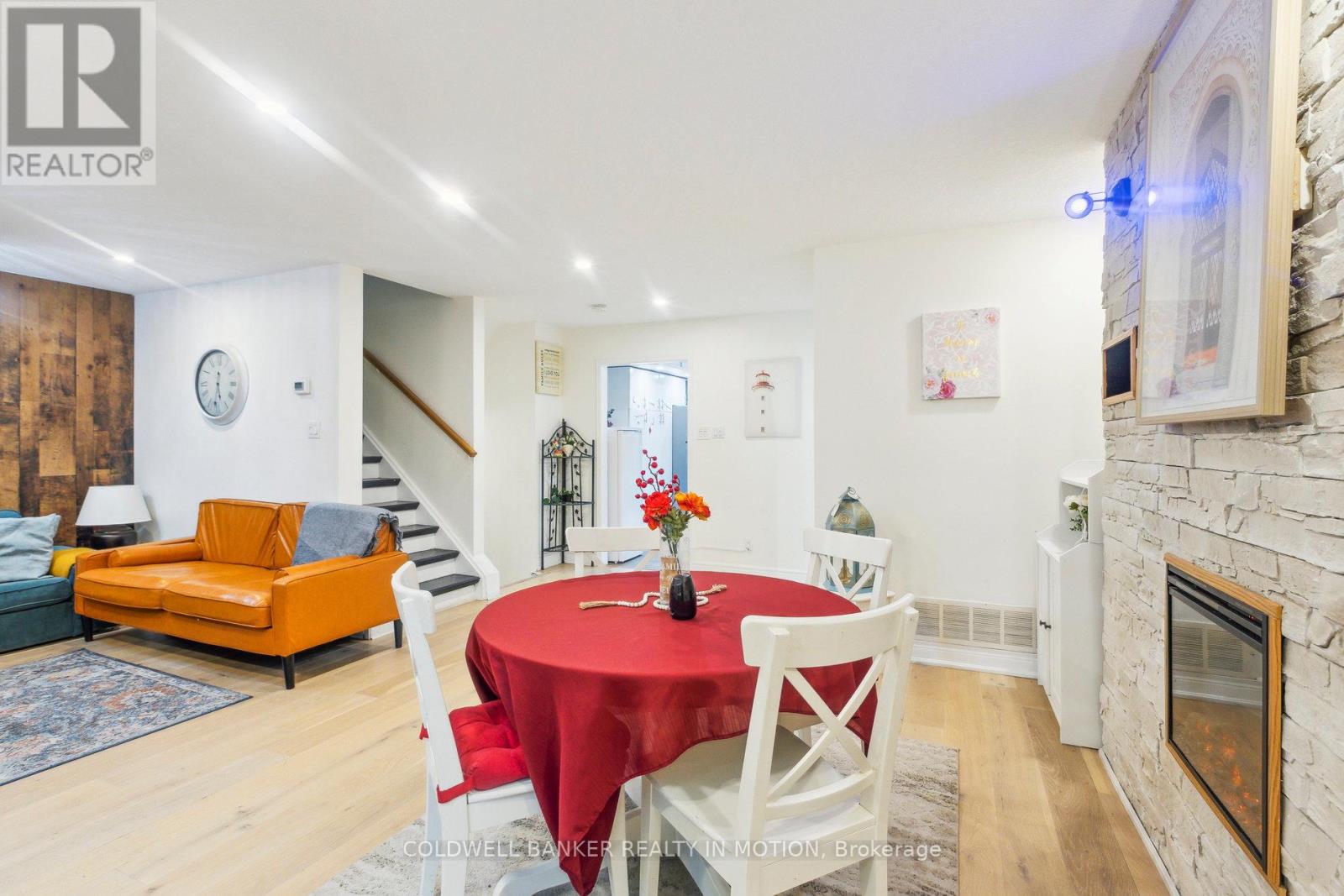 74 Fairgreen Close, Cambridge, Ontario  N1T 1T7 - Photo 8 - X12206252
