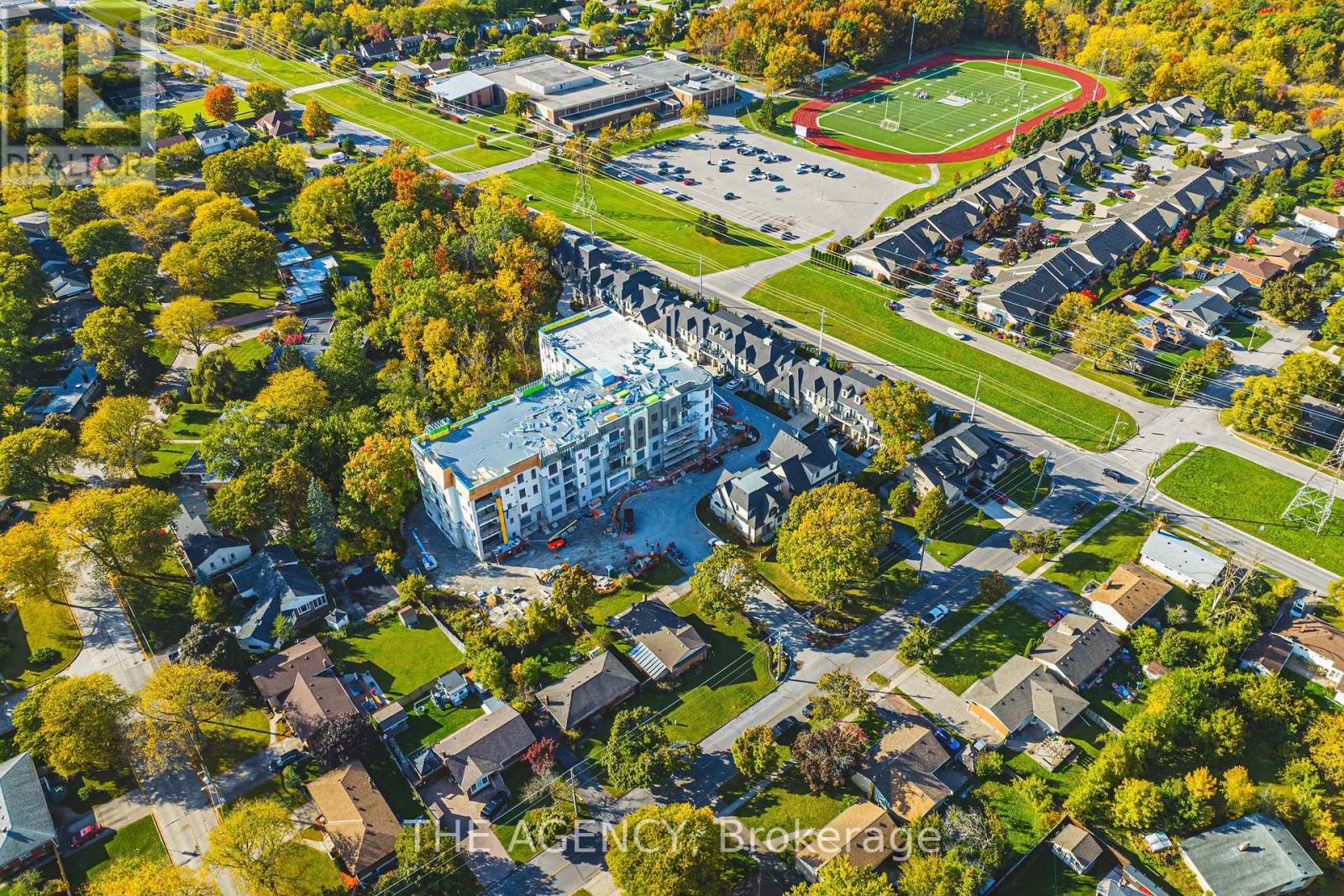 1 Arbourvale Common, St. Catharines (Glendale/glenridge), Ontario  L2T 0A6 - Photo 37 - X12206258