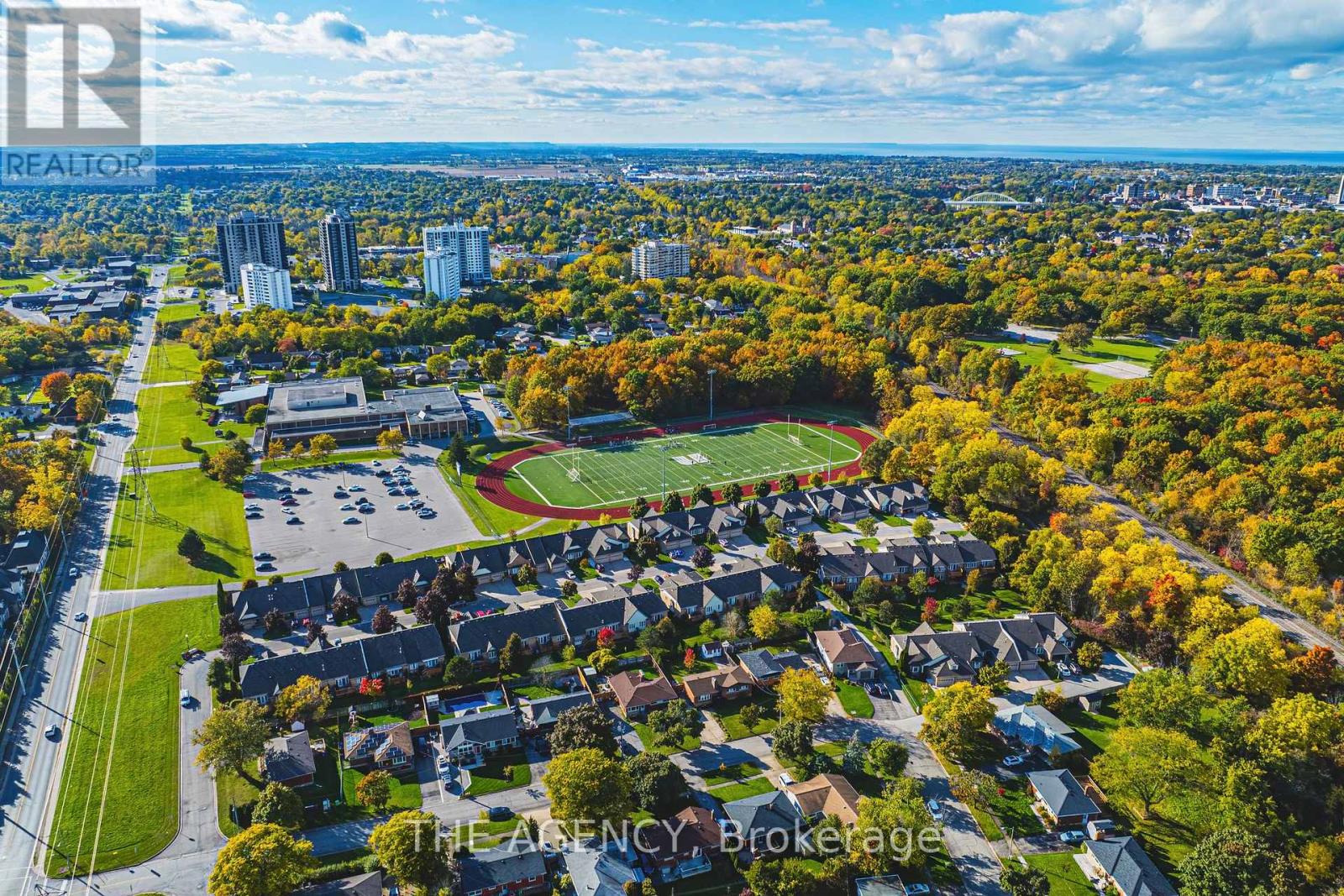 1 Arbourvale Common, St. Catharines (Glendale/glenridge), Ontario  L2T 0A6 - Photo 38 - X12206258