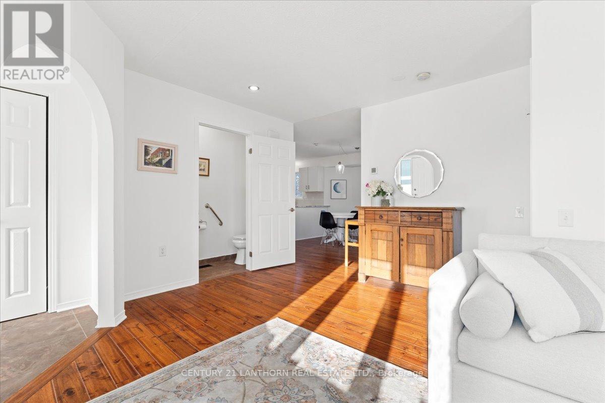 9 Reynolds Place, Prince Edward County, Ontario  K0K 3L0 - Photo 11 - X11941422