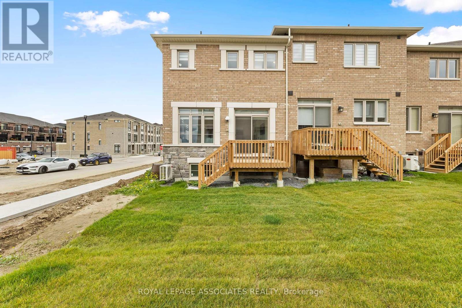 941 Grosbeak Trail, Pickering, Ontario  L1X 0P6 - Photo 37 - E12202492