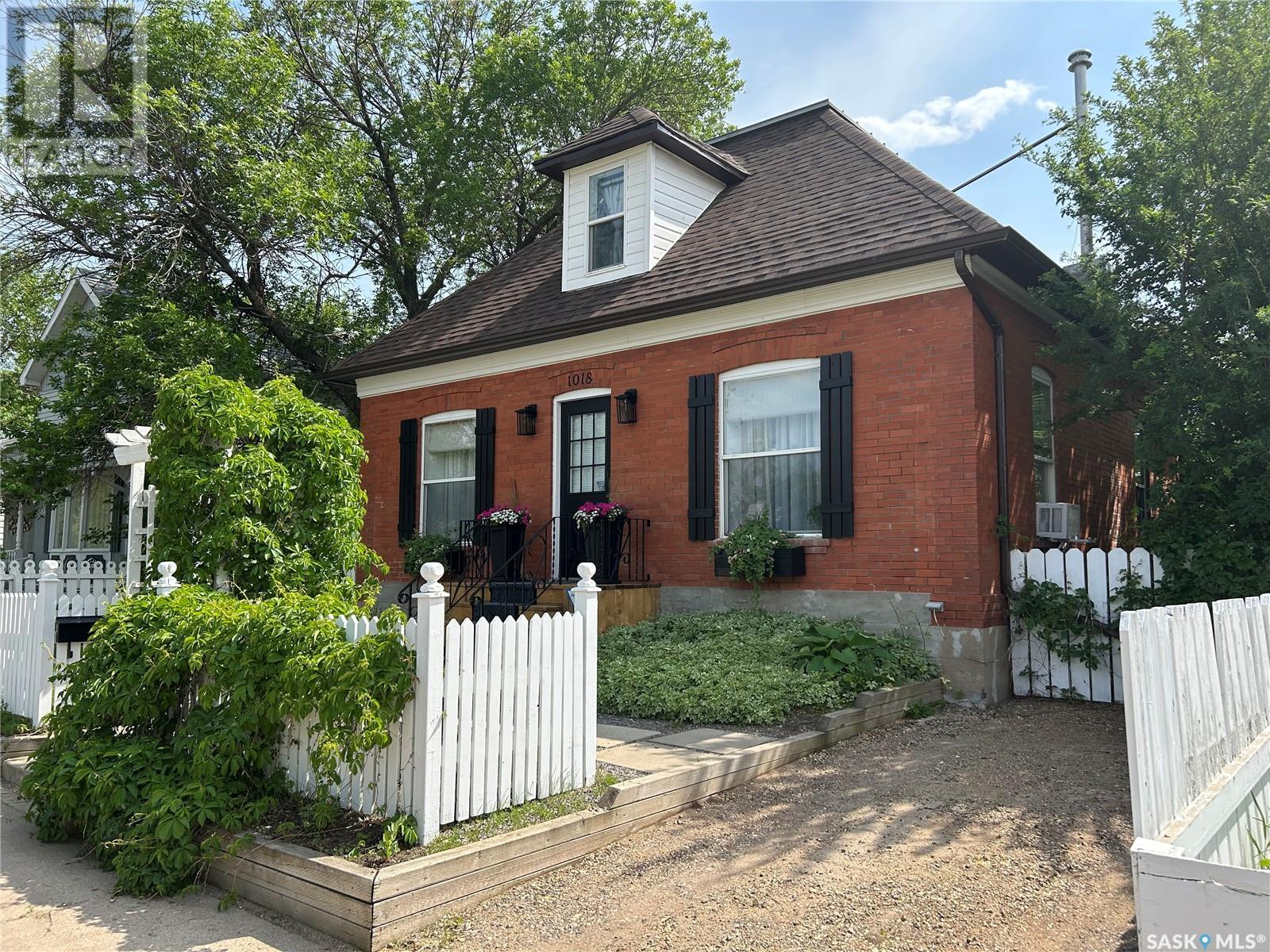 1018 3rd STREET, estevan, Saskatchewan
