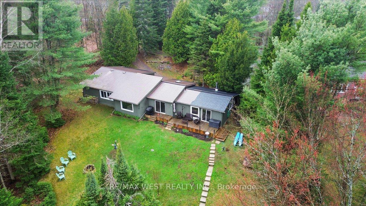 1017 Rays Lane, Minden Hills, Ontario  K0M 2K0 - Photo 3 - X12131966