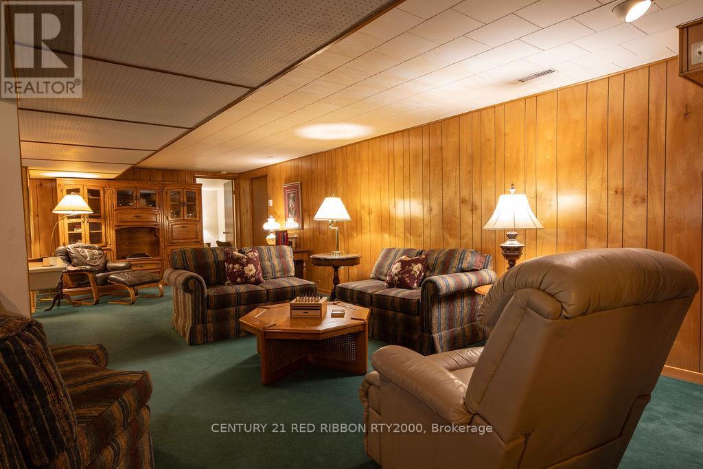 24387 Saxton Road, Strathroy-Caradoc, Ontario  N7G 3H4 - Photo 24 - X12206392
