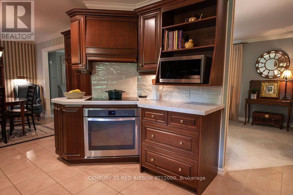 24387 Saxton Road, Strathroy-Caradoc, Ontario  N7G 3H4 - Photo 6 - X12206392